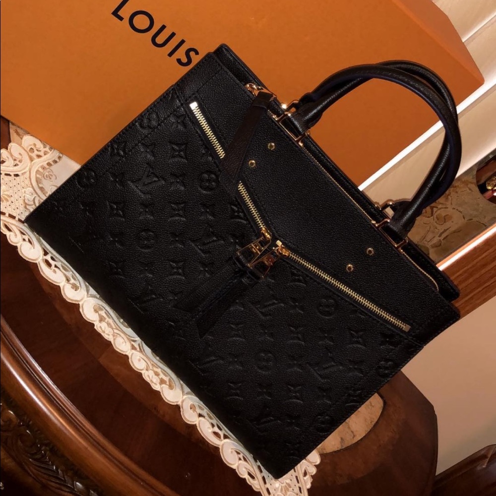 Louis Vuitton sully MM